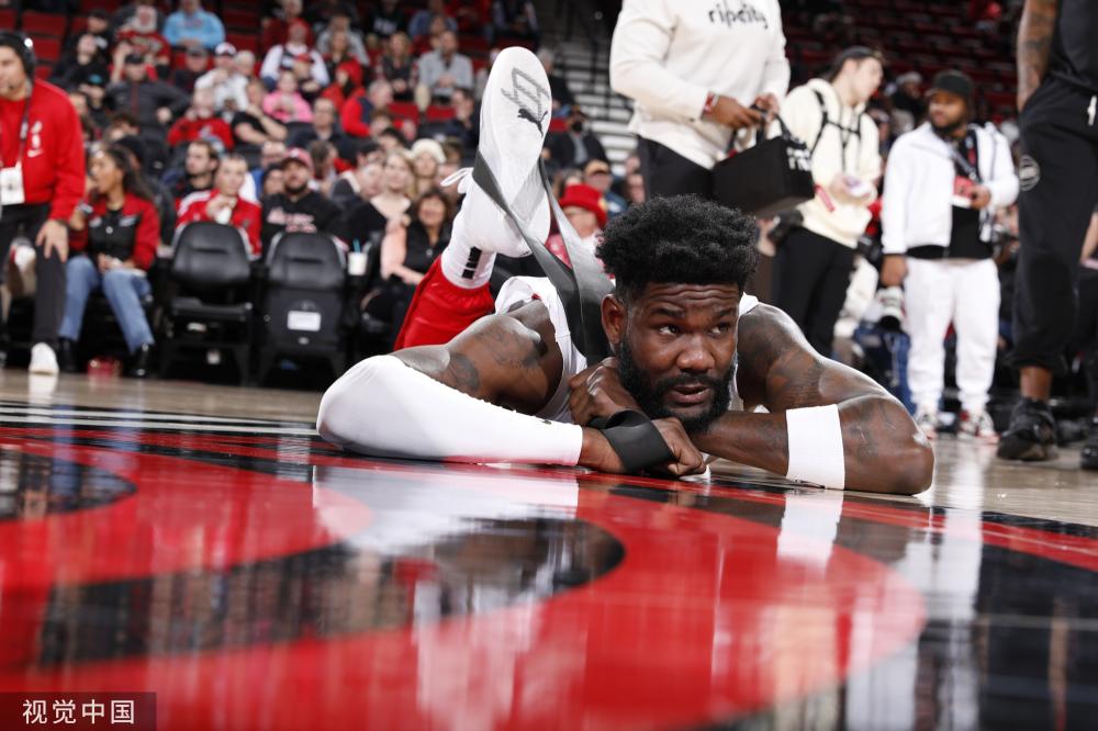 茨基在接下 茨基在接下